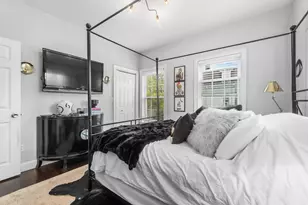 582 E 4th St, Boston, MA 02127 - Photo 13