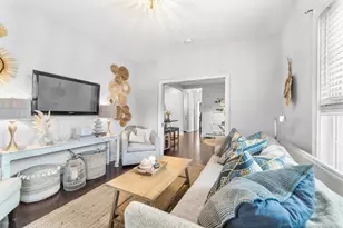 582 E 4th St, Boston, MA 02127 - Photo 3