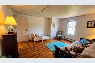 369 Village St, Medway, MA 02053 - Photo 17