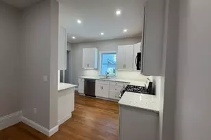 282 Melrose, Newton, MA 02466 - Photo 3