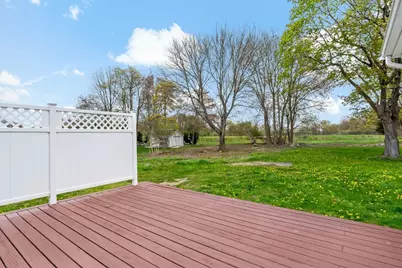 539 Maple Ave, Swansea, MA 02777 - Photo 13