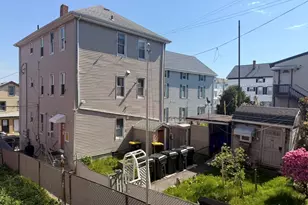 425 Division St, Fall River, MA 02721 - Photo 3