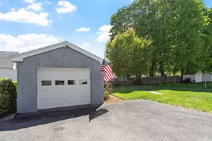 109 Alvarado Ave, Worcester, MA 01604 - Photo 35