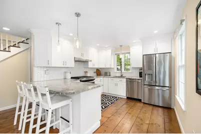 5 Mount Pleasant Ave, Gloucester, MA 01930 - Photo 9