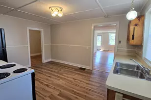 15 Main St, Williamsburg, MA 01039 - Photo 13