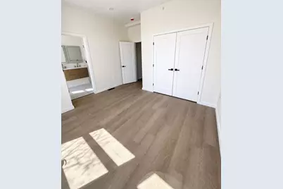 546 Saratoga St #3r, Boston, MA 02128 - Photo 9
