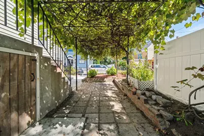 29 Hanson St #1, Somerville, MA 02143 - Photo 5