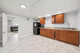 29 Hanson St, Somerville, MA 02143 - Photo 31