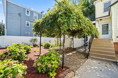 29 Hanson St #1, Somerville, MA 02143 - Photo 3