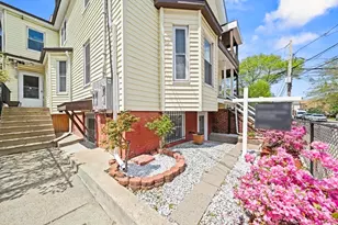 29 Hanson St, Somerville, MA 02143 - Photo 5