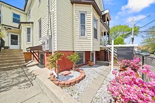 29 Hanson St, Somerville, MA 02143 - Photo 3
