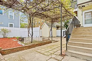 29 Hanson St, Somerville, MA 02143 - Photo 5