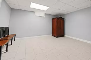 29 Hanson St, Somerville, MA 02143 - Photo 33