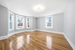 29 Hanson St, Somerville, MA 02143 - Photo 9