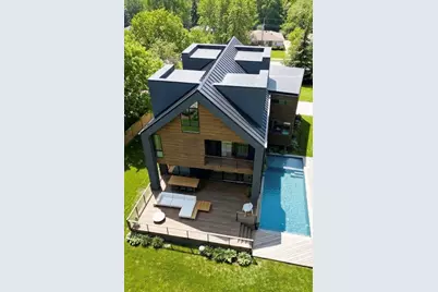 35 Metacomet Rd, Newton, MA 02468 - Photo 1