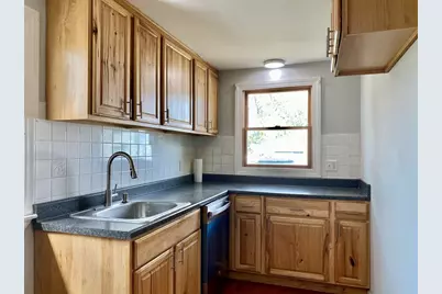 35 Denton St #2, Lowell, MA 01852 - Photo 3