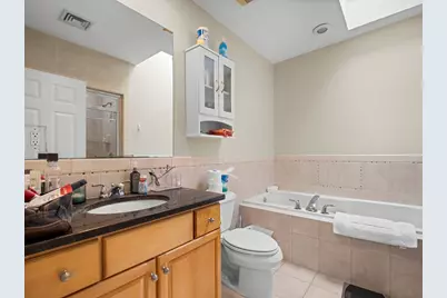 157 W 6th St #A, Boston, MA 02127 - Photo 5