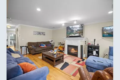 157 W 6th St #A, Boston, MA 02127 - Photo 25