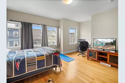 157 W 6th St #A, Boston, MA 02127 - Photo 9