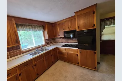 12 Charles St, Douglas, MA 01516 - Photo 13