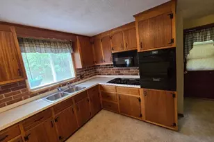 12 Charles St, Douglas, MA 01516 - Photo 13