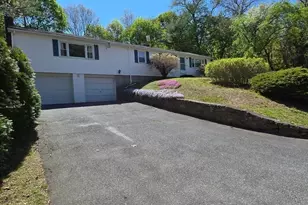 12 Charles St, Douglas, MA 01516 - Photo 3