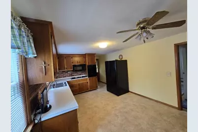 12 Charles St, Douglas, MA 01516 - Photo 11