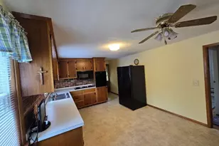 12 Charles St, Douglas, MA 01516 - Photo 11