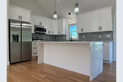 272 S Main St, Hopedale, MA 01747 - Photo 15