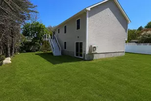 272 S Main St, Hopedale, MA 01747 - Photo 3