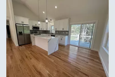 272 S Main St, Hopedale, MA 01747 - Photo 9