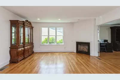 37 Philbrick Rd, Newton, MA 02459 - Photo 9