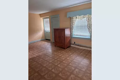 349 Oak St, Clinton, MA 01510 - Photo 5