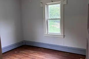 349 Oak St, Clinton, MA 01510 - Photo 5