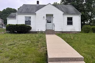 349 Oak St, Clinton, MA 01510 - Photo 1