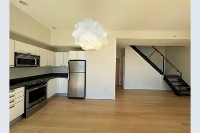 2 Earhart St #910, Cambridge, MA 02141 - Photo 5