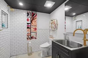 284 Broadway, Fall River, MA 02721 - Photo 9