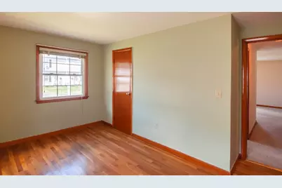 17 McBride St, Springfield, MA 01104 - Photo 17