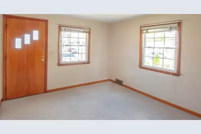 17 McBride St, Springfield, MA 01104 - Photo 13
