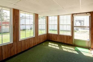 17 McBride St, Springfield, MA 01104 - Photo 25