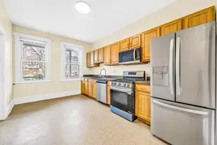 86 Winthrop St, Boston, MA 02119 - Photo 13