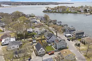 8 Cottage St, Wareham, MA 02571 - Photo 1