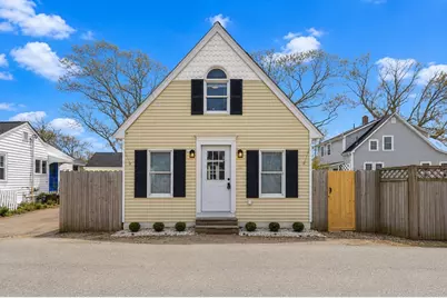 8 Cottage St, Wareham, MA 02571 - Photo 1