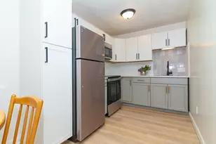 137 Winthrop St, Framingham, MA 01702 - Photo 5