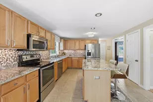 10 Horseshoe Ln, Clinton, MA 01510 - Photo 3