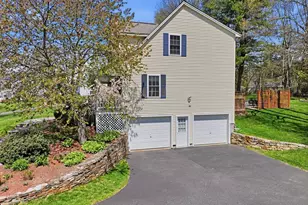 10 Horseshoe Ln, Clinton, MA 01510 - Photo 31