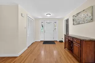 34 Homestead Rd, Lynnfield, MA 01940 - Photo 3