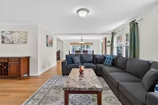 34 Homestead Rd, Lynnfield, MA 01940 - Photo 5