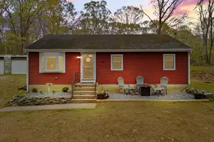 9 Hillside Ave, Berkley, MA 02779 - Photo 1