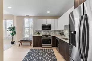 124 Warren St, Boston, MA 02119 - Photo 7